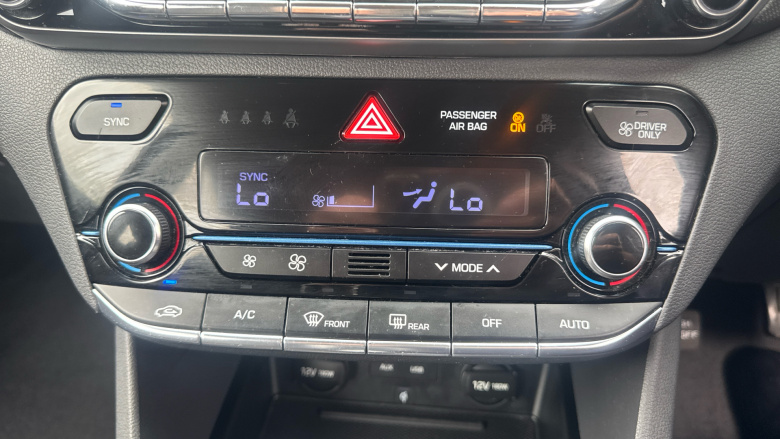 Hyundai IONIQ 1.6 GDi Hybrid Premium 5dr DCT Hybrid Hatchback